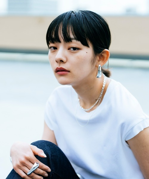 Nothing And Others(ナッシングアンドアザーズ)の「「Nothing And Others/ナッシングアンドアザーズ」Simple drop Earrings(イヤリング・レディース・シルバー・FREE)」の5枚目の写真