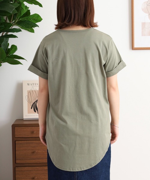 mitis(ミティス)の「mitis ラウンドヘム胸ポケット付きTシャツ(Tシャツ/カットソー・レディース・ブラック/ベージュ/ブルー/オフホワイト/ライトカーキ・M)」の20枚目の写真