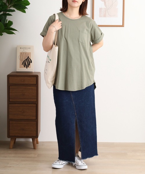 mitis(ミティス)の「mitis ラウンドヘム胸ポケット付きTシャツ(Tシャツ/カットソー・レディース・ブラック/ベージュ/ブルー/オフホワイト/ライトカーキ・M)」の13枚目の写真
