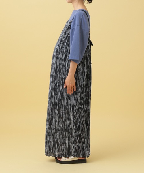 LEPSIM（レプシィム）の「【産前・産後対応】マタニティ／プリーツ柄キャミワンピース　497047（マタニティウェア/グッズ・レディース・ブラック/オフホワイト・FREE）」の21枚目の写真