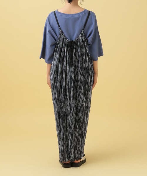 LEPSIM（レプシィム）の「【産前・産後対応】マタニティ／プリーツ柄キャミワンピース　497047（マタニティウェア/グッズ・レディース・ブラック/オフホワイト・FREE）」の20枚目の写真