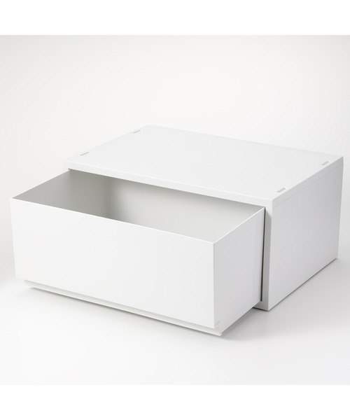 無印良品（ムジルシリョウヒン）の「再生ポリプロピレン入り　小物収納ケース　ワイド　大　ホワイトグレー　約幅３７×奥行２６×高さ１７．５ｃｍ（収納グッズ・メンズ・ライトグレー系・大）」の2枚目の写真