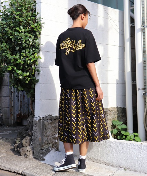 moyan ecri(モヤン エクリ)の「<moyan ecri>リバーシブル/アフリカ生地ロングスカートAFRICA REVERSIBLE DRAWSTRING SKIRT(スカート・レディース・グリーン系その他/パープル系その他/レッド系その他/イエロー系その他/ブラック系その他・FREE)」の8枚目の写真