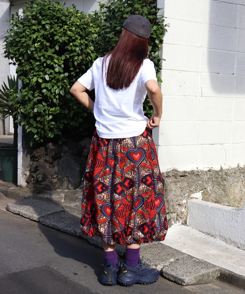moyan ecri(モヤン エクリ)の「<moyan ecri>リバーシブル/アフリカ生地ロングスカートAFRICA REVERSIBLE DRAWSTRING SKIRT(スカート・レディース・グリーン系その他/パープル系その他/レッド系その他/イエロー系その他/ブラック系その他・FREE)」の13枚目の写真