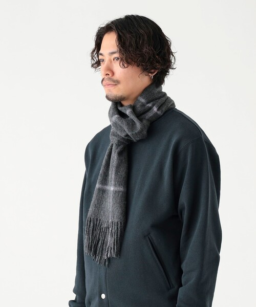 B:MING by BEAMS（ビーミングバイビームス）の「ウィンドウペン チェック マフラー（ユニセックス）（マフラー・メンズ・ブラック/ベージュ/グレー・ONE SIZE）」の5枚目の写真