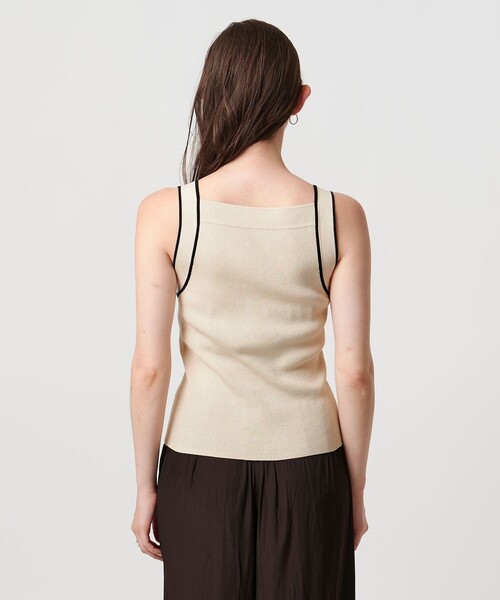 UNITED ARROWS（ユナイテッドアローズ）の「リブスクエアネック パイピングキャミソール - ウォッシャブル -（キャミソール・レディース・ネイビー/ベージュ・FREE）」の9枚目の写真