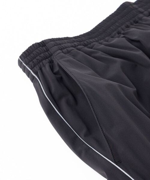 UNFILO（アンフィーロ）の「ハイストレッチムーブ ワイドパンツ（その他パンツ・レディース・ブラック系・SMALL/MEDIUM/LARGE/X-LARGE）」の11枚目の写真