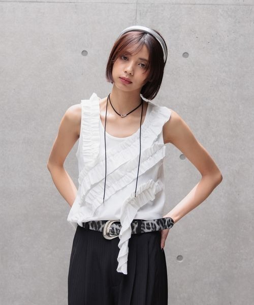 PAGEBOY(ページボーイ)の「ランダムフリルタンクトップ(タンクトップ・レディース・オフホワイト/グレー/ブラック・FREE)」の4枚目の写真