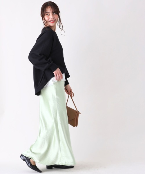 Ehre style（エーレスタイル）の「華やかアップ！ 上品な艶スカート 着回し術（スカート・レディース・アイボリー/モカ/グリーン/グレー・M/L）」の9枚目の写真