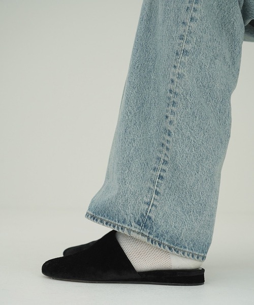 CLANE（クラネ）の「VELOUR FLAT MULES（スリッポン・レディース・カーキ/ブラック・36/37/38）」の5枚目の写真