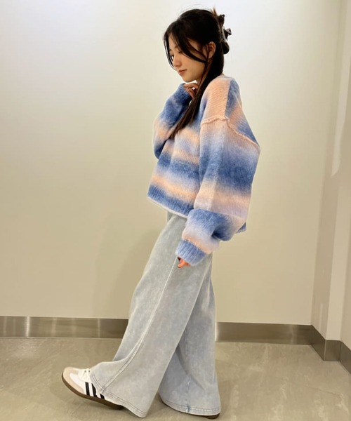 ムラサキスポーツ(ムラサキスポーツ)の「RIKKA FEMME/リッカファム セーター グラデーションシャギーニット RF25FW22(ニット/セーター・レディース・ブラウン/グリーン/ブルー・FREE)」の19枚目の写真