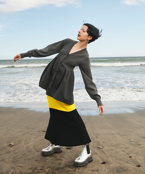 OMMO(オーエムエムオー)の「LAYERED KNIT SK(スカート・レディース・レッド/ブラック/オフホワイト/ターコイズブルー/イエロー・36/38)」の9枚目の写真