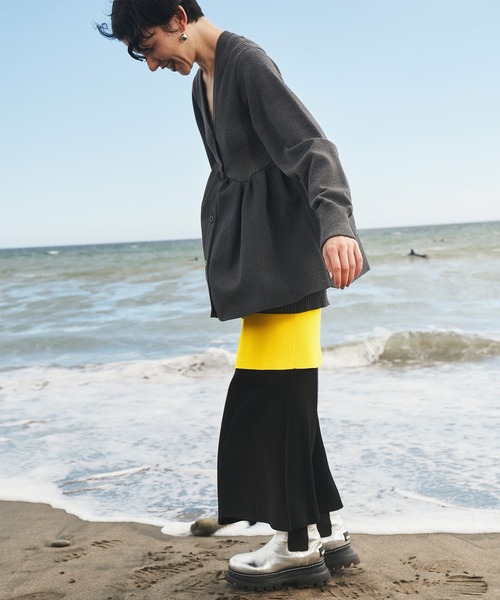 OMMO(オーエムエムオー)の「LAYERED KNIT SK(スカート・レディース・レッド/ブラック/オフホワイト/ターコイズブルー/イエロー・36/38)」の11枚目の写真