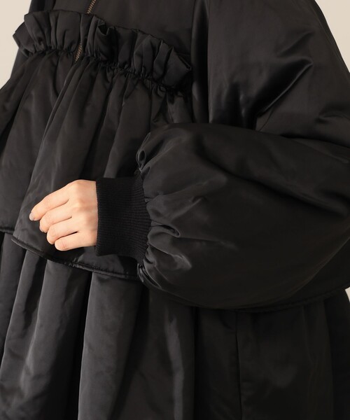 CAROLINA GLASER(カロリナ グレイサー)の「フリル 中綿 ブルゾン(ブルゾン・レディース・グリーン系その他5/ブラック・ONE SIZE)」の9枚目の写真