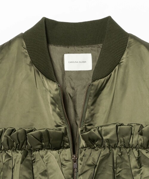 CAROLINA GLASER(カロリナ グレイサー)の「フリル 中綿 ブルゾン(ブルゾン・レディース・グリーン系その他5/ブラック・ONE SIZE)」の13枚目の写真