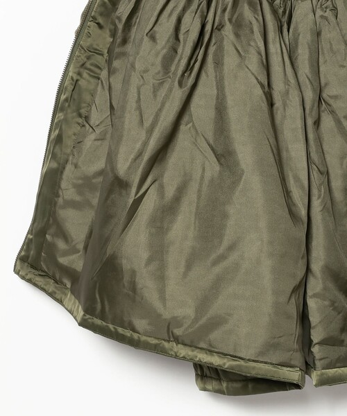 CAROLINA GLASER(カロリナ グレイサー)の「フリル 中綿 ブルゾン(ブルゾン・レディース・グリーン系その他5/ブラック・ONE SIZE)」の15枚目の写真