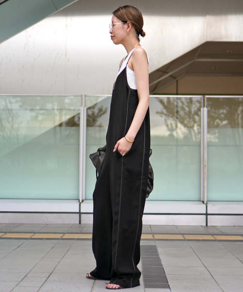 AP STUDIO(エーピーストゥディオ)の「キャミソールオールインワン(つなぎ/オールインワン・レディース・ブラック・36/38)」の3枚目の写真