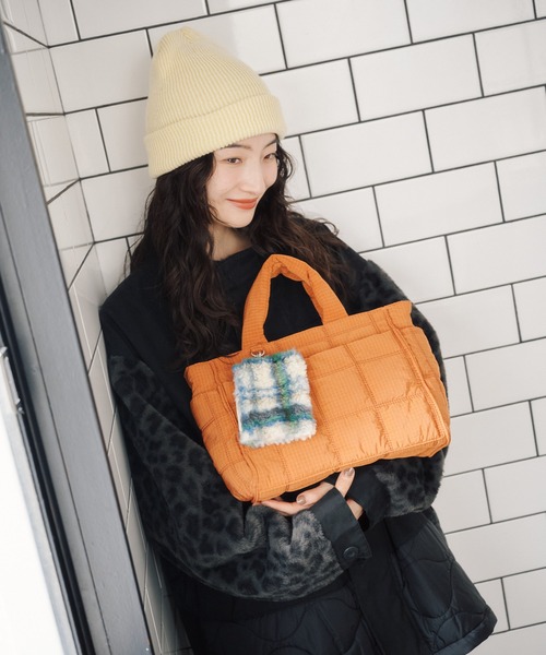 niko and...（ニコアンド）の「ポーチ付き キルト トートバッグM / 500mlボトル収納可能（トートバッグ・レディース・ブラック/ブラウン/レッド/イエロー/その他1/ホワイト系その他/ライトブルー/ブラック系その他/オレンジ/ブラック系その他2/ライトグレー/その他2/ライトブラウン・0）」の19枚目の写真