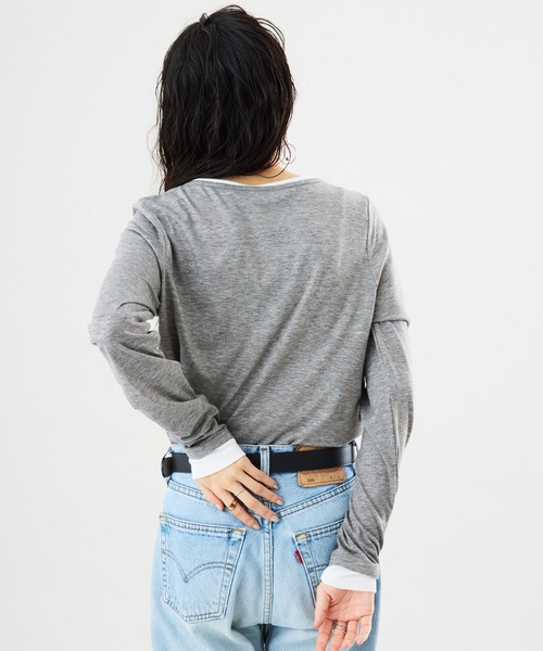 Muscat(マスカット)の「フェイクレイヤードロンT(Tシャツ/カットソー・レディース・チャコールグレー/ライトグレー/ブラウン/オレンジ・F)」の15枚目の写真