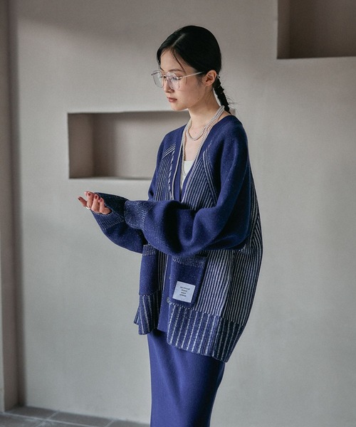 LEPSIM（レプシィム）の「7ゲージリブVネックカーディガン　571561（カーディガン/ボレロ・レディース・ブラック/レッド/ネイビー・FREE）」の3枚目の写真