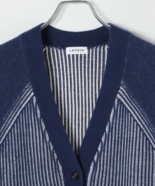 LEPSIM（レプシィム）の「7ゲージリブVネックカーディガン　571561（カーディガン/ボレロ・レディース・ブラック/レッド/ネイビー・FREE）」の12枚目の写真