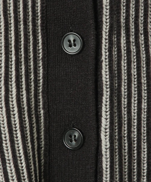 LEPSIM（レプシィム）の「7ゲージリブVネックカーディガン　571561（カーディガン/ボレロ・レディース・ブラック/レッド/ネイビー・FREE）」の17枚目の写真