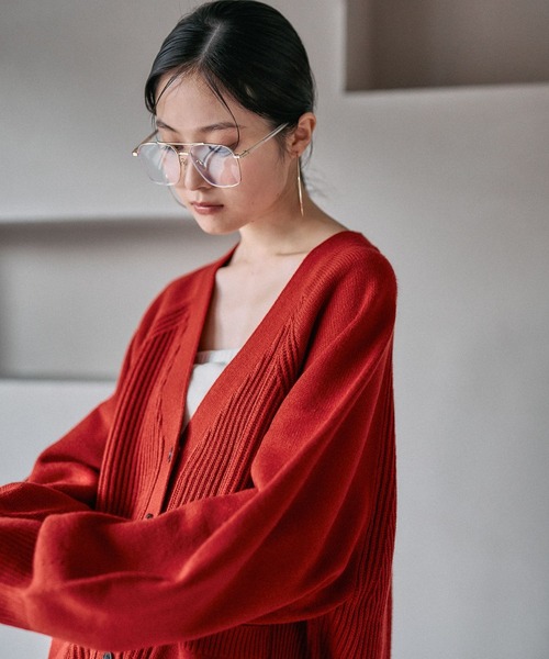 LEPSIM（レプシィム）の「7ゲージリブVネックカーディガン　571561（カーディガン/ボレロ・レディース・ブラック/レッド/ネイビー・FREE）」の22枚目の写真