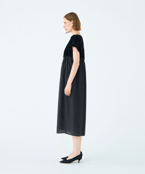 BALLSEY(ボールジィ)の「ベルベットコンビ Iラインワンピース(ワンピース・レディース・ブラック/ライトグレー・36)」の4枚目の写真