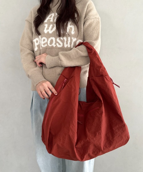 MYMOOD.（マイムード）の「【A4収納大容量】多ポケット付きナイロントートバッグ（トートバッグ・レディース・ベージュ/ネイビー/レッド/アイボリー/ブラック/カーキ・FREE）」の21枚目の写真