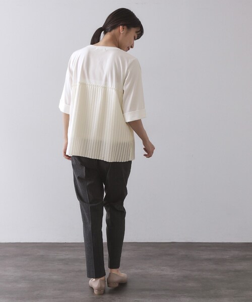 OPAQUE.CLIP（オペークドットクリップ）の「プリーツドッキングカットソー【洗濯機OK】（Tシャツ/カットソー・レディース・ボルドー/ホワイト/チャコール・40/38）」の9枚目の写真