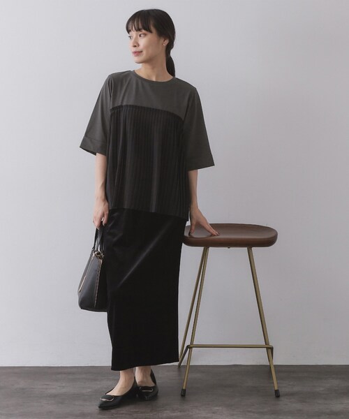 OPAQUE.CLIP（オペークドットクリップ）の「プリーツドッキングカットソー【洗濯機OK】（Tシャツ/カットソー・レディース・ボルドー/ホワイト/チャコール・40/38）」の16枚目の写真