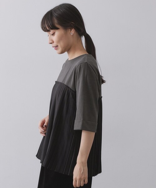 OPAQUE.CLIP（オペークドットクリップ）の「プリーツドッキングカットソー【洗濯機OK】（Tシャツ/カットソー・レディース・ボルドー/ホワイト/チャコール・40/38）」の20枚目の写真