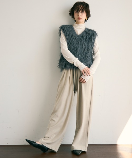 Trish（トリッシュ）の「ラメ入りループ編みニットベスト（ベスト・レディース・チャコールグレー/ホワイト・MEDIUM）」の9枚目の写真