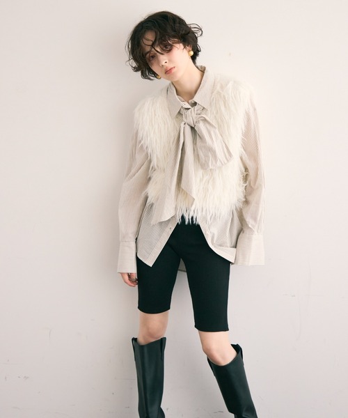 Trish（トリッシュ）の「ラメ入りループ編みニットベスト（ベスト・レディース・チャコールグレー/ホワイト・MEDIUM）」の11枚目の写真