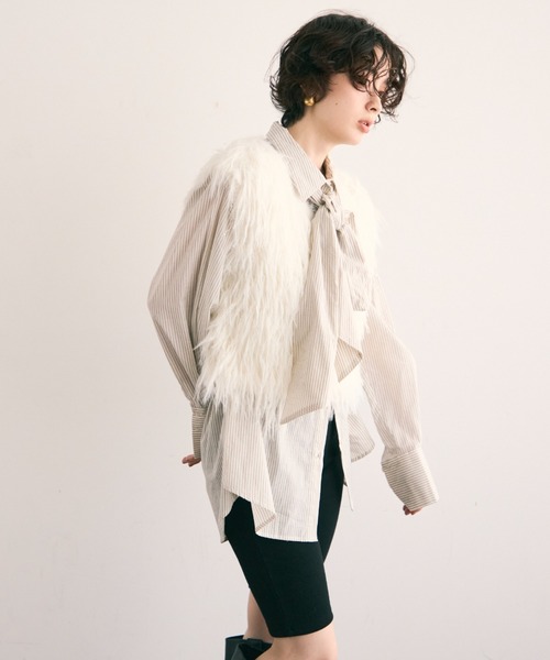 Trish（トリッシュ）の「ラメ入りループ編みニットベスト（ベスト・レディース・チャコールグレー/ホワイト・MEDIUM）」の17枚目の写真