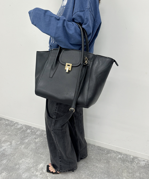 U by SPICK&SPAN(ユーバイスピックアンドスパン)の「《WEB限定追加9》MARLON /マルロン 2WAY TOTE BAG9(トートバッグ・レディース・ブラック・FREE)」の2枚目の写真