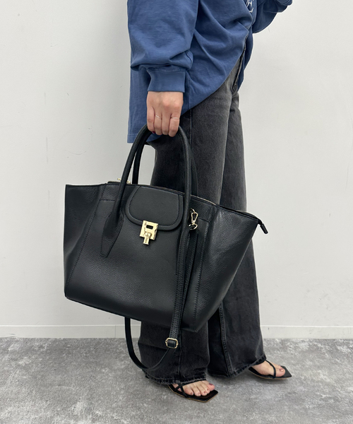 U by SPICK&SPAN(ユーバイスピックアンドスパン)の「《WEB限定追加9》MARLON /マルロン 2WAY TOTE BAG9(トートバッグ・レディース・ブラック・FREE)」の4枚目の写真
