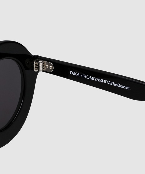TAKAHIROMIYASHITATheSoloIst.（タカヒロミヤシタザソロイスト）の「round shape sunglasses.（サングラス・メンズ・ブラック/グレー/ベージュ/ネイビー・ONE SIZE）」の7枚目の写真