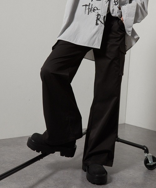 Alfred Alex(アルフレッドアレックス)の「【Alfred Alex】リベットセミフレアカーゴパンツ(カーゴパンツ・レディース・ブラック/ブラウン・M/L)」の9枚目の写真
