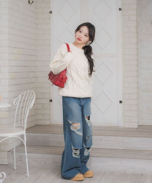 ems excite（エムズエキサイト）の「スタッズデザインバッグ（ショルダーバッグ・レディース・ブラック/オフホワイト/レッド・ONE SIZE）」の8枚目の写真