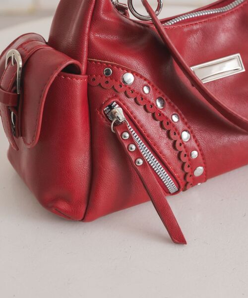 ems excite（エムズエキサイト）の「スタッズデザインバッグ（ショルダーバッグ・レディース・ブラック/オフホワイト/レッド・ONE SIZE）」の22枚目の写真