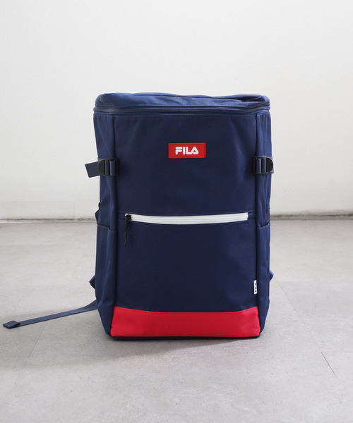 FILA(フィラ)の「FILAスクエアデイバッグ(バックパック/リュック・レディース・トリコロール/ブラック/ブラック×レッド・FREE)」の3枚目の写真