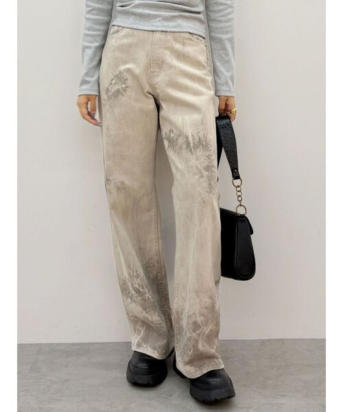 EVRIS(エヴリス)の「マーブルワイドデニムパンツ(デニムパンツ・レディース・ベージュ/ブラック・SMALL/MEDIUM)」の2枚目の写真