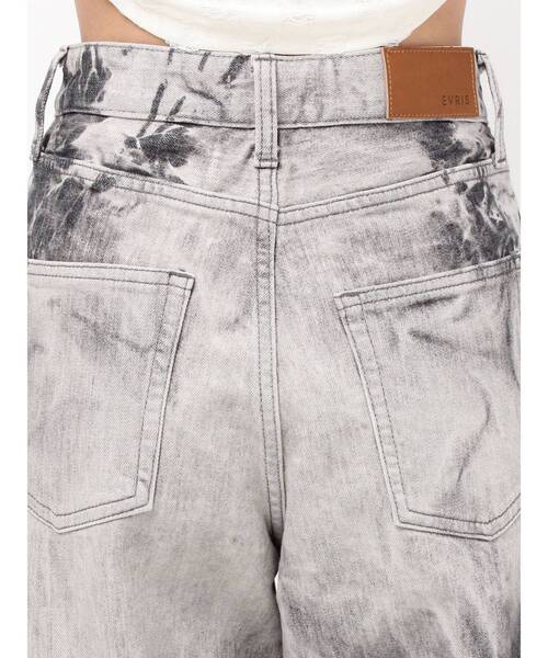 EVRIS(エヴリス)の「マーブルワイドデニムパンツ(デニムパンツ・レディース・ベージュ/ブラック・SMALL/MEDIUM)」の13枚目の写真