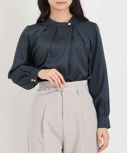 TRUDEA(トルディア)の「アシメネックブラウス(シャツ/ブラウス・レディース・ホワイト/キャメル/ベージュ/イエロー/ブルーグリーン・SMALL/MEDIUM/LARGE)」の14枚目の写真