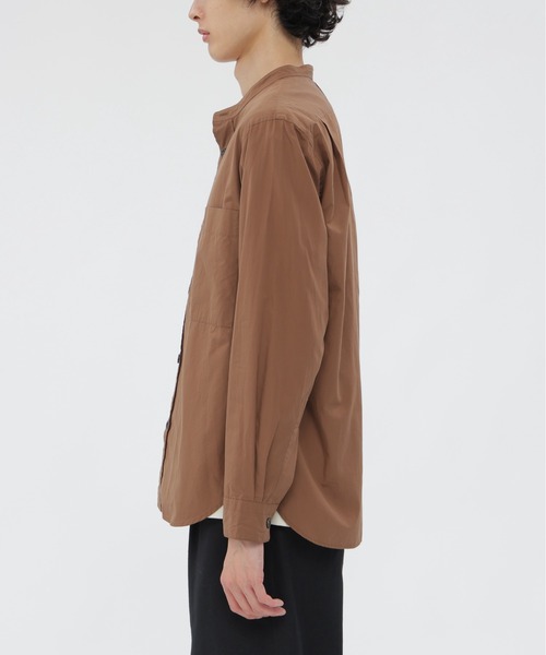 MARGARET HOWELL（マーガレットハウエル）の「FINE COMPACT COTTON POPLIN（シャツ/ブラウス・メンズ・ブラウン・LARGE/MEDIUM/SMALL）」の2枚目の写真