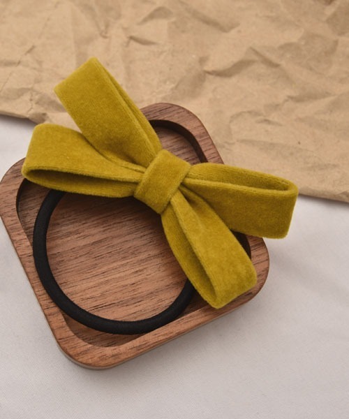 Mayree（メイリー）の「【float】ベルベット リボン ヘアゴム（ヘアゴム・レディース・マスタード/ダークブラウン/ワインレッド/インディゴブルー・FREE）」の19枚目の写真