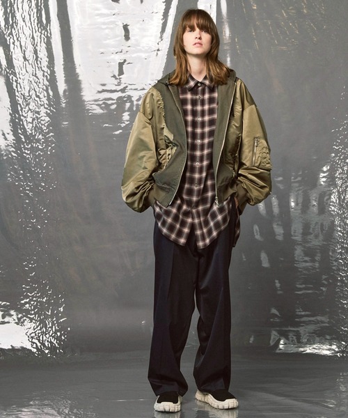 MAISON SPECIAL（メゾンスペシャル）の「《UNISEX》Different Material Docking Prime-Over Military Blouson/ディファレントマテリアルドッキングプライムオーバーミリタリーブルゾン【MAISON SPECIAL/メゾンスペシャル】（ミリタリージャケット・メンズ・チャコールグレー/ブラック/カーキ・0/1/2）」の5枚目の写真