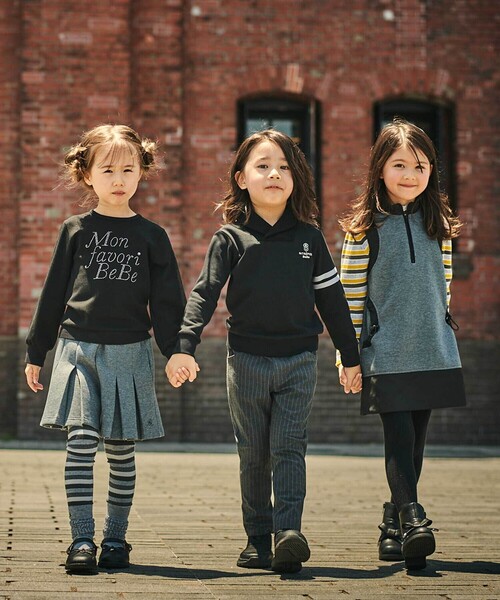 BeBe(ベベ)の「ショールカラーアームライントレーナー(90~150cm)(スウェット・キッズ・ブラック・110cm/150cm/100cm/140cm/120cm/130cm/90cm)」の4枚目の写真