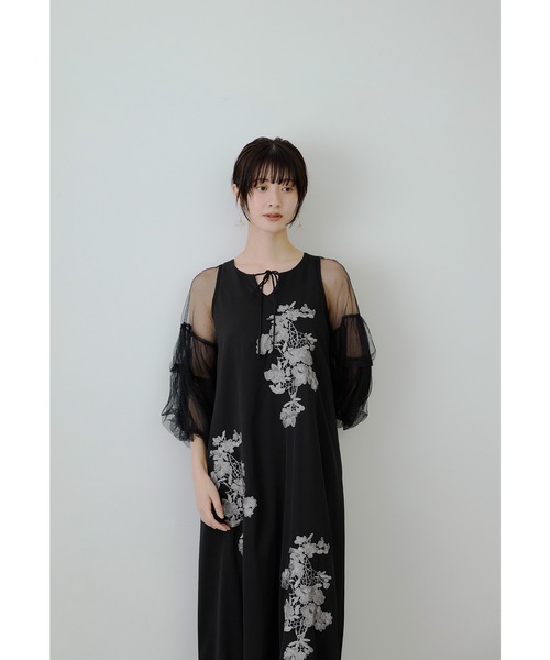 フラワー刺繍Aラインドレス チュール ボリューム袖 マタニティ 妊婦
